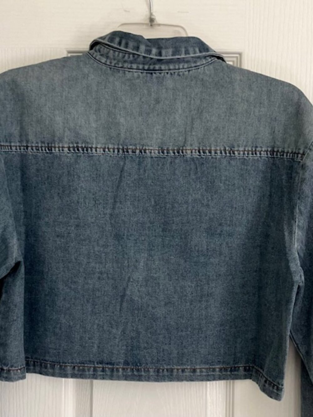 Talulah women's cropped denim button up shirt/jacket size MED NWOT casual - Picture 3 of 5